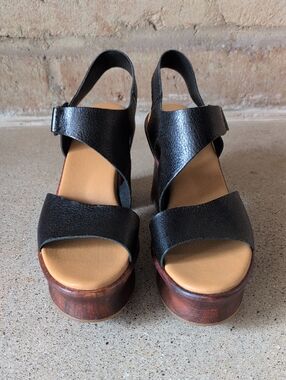 Kork-Ease Black Leather Platform Slingback Sandals with Wood-Look Sole